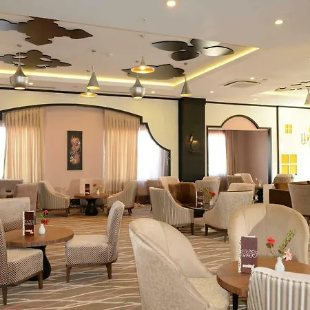 & River & Station touristique 5*