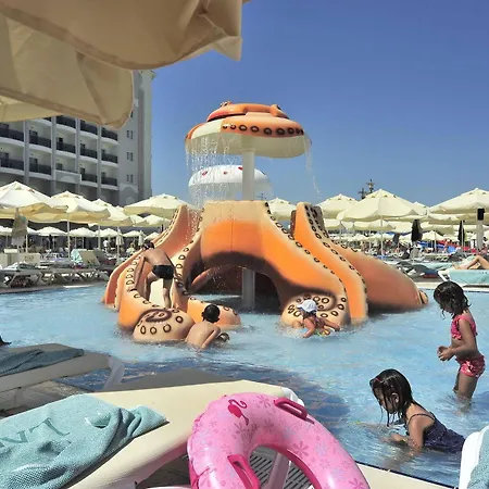 & River & Station touristique