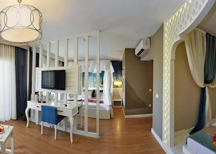 & River & Курортний комплекс Сіде