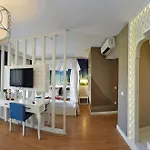 & River & 度假村 锡德