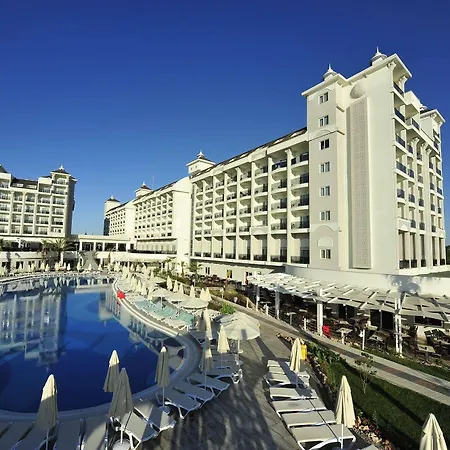 & River & Курортний комплекс 5*