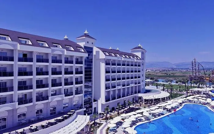 Üdülőközpont & River & 5*