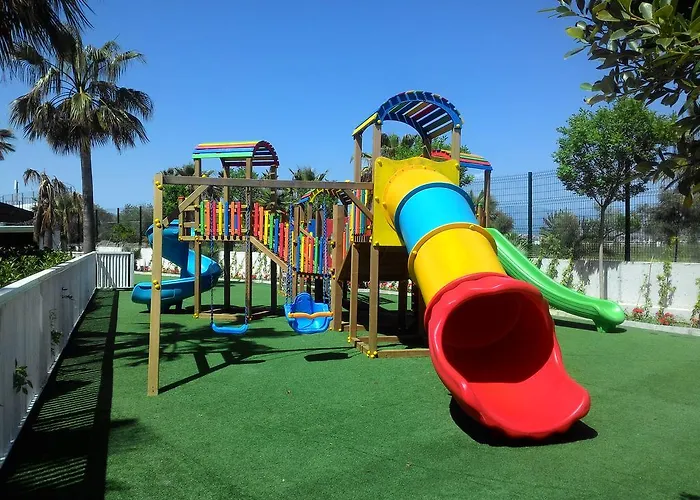 Üdülőközpont & River & Side