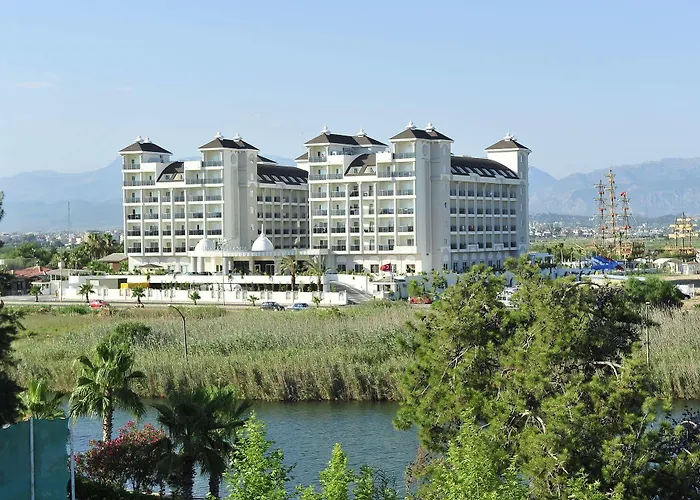 Üdülőközpont & River & 5*