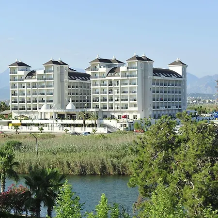 Курортный комплекс & River & 5*